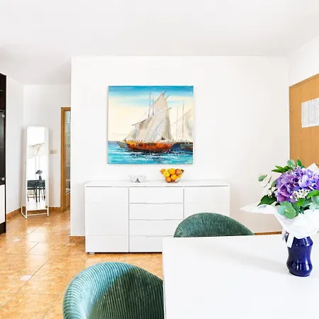 Timila Azure Cosy Seaview Apartman